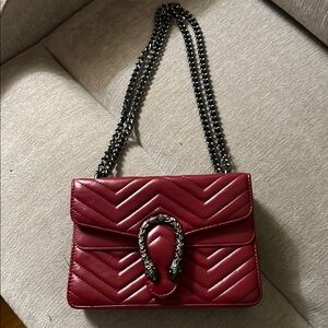 Elegant Burgundy Quilted Chain Shoulder Bag
